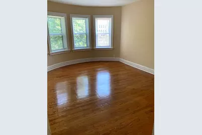 2817 W Waveland Avenue #2, Chicago, IL 60618 - Photo 2