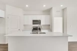 6276 Maple Glen Dr, Wonder Lake, IL 60097 - Photo 2