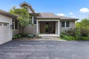 33 Sugarcreek Trail, Galena, IL 61036 - Photo 2