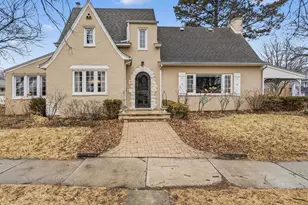 702 N Catherine Ave, La Grange Park, IL 60526 - Photo 1