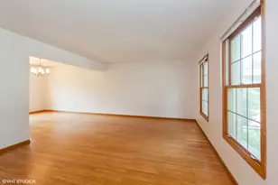 8885 Dryden St, Woodridge, IL 60517 - Photo 2