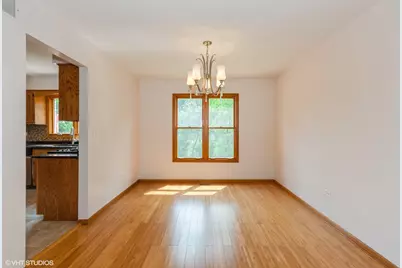 8885 Dryden Street, Woodridge, IL 60517 - Photo 4