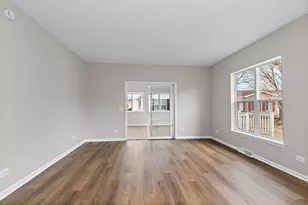 115 Hunter Ct, Grayslake, IL 60030 - Photo 10
