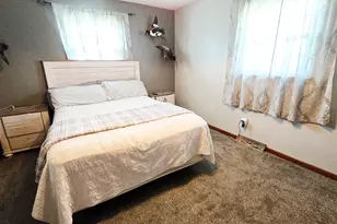 412 Sunset Dr, Centralia, IL 62801 - Photo 20