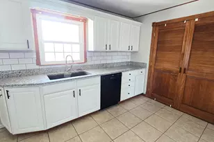 412 Sunset Dr, Centralia, IL 62801 - Photo 12