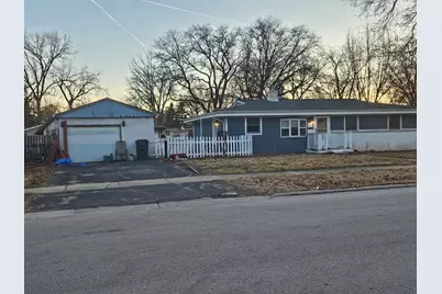 649 E Eisenhower Avenue, Palatine, IL 60074 - Photo 1