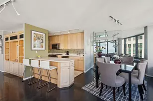 155 N Harbor Dr, Chicago, IL 60601 - Photo 10