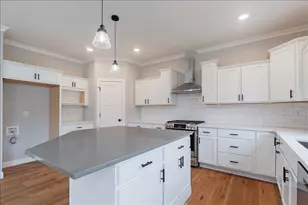 5206 Finlen Ln, Bloomington, IL 61705 - Photo 12