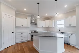 5206 Finlen Ln, Bloomington, IL 61705 - Photo 2