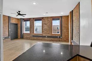 3918 N Broadway St, Chicago, IL 60613 - Photo 10