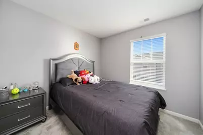 1004 Atterberg Road, South Elgin, IL 60177 - Photo 16