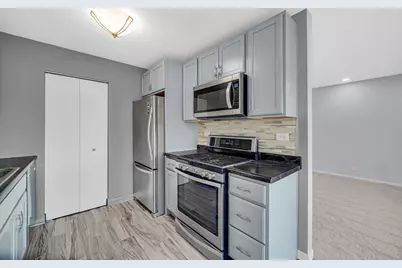 745 Candleridge Court #B2, Bartlett, IL 60103 - Photo 10