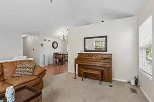 264 Penny Ln, Grayslake, IL 60030 - Photo 8
