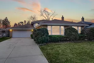 16906 Dobson Ct, South Holland, IL 60473 - Photo 1