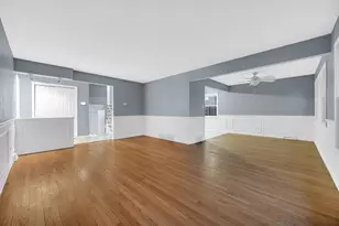 16906 Dobson Ct, South Holland, IL 60473 - Photo 4