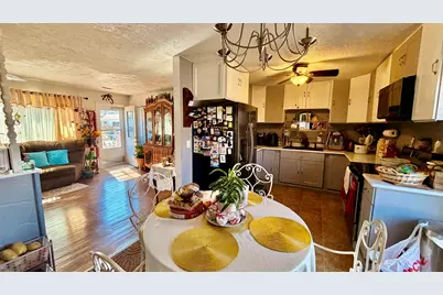 1516 Ruth Ann Drive, Centralia, IL 62801 - Photo 4