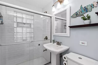 [Address not provided], Elmwood Park, IL 60707 - Photo 14