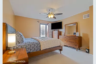 233 Lakeview Lane, Bloomingdale, IL 60108 - Photo 16