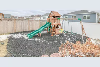 1005 Joel Lane, Genoa, IL 60135 - Photo 38