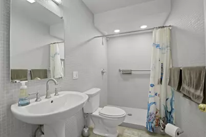 335 W Evergreen Avenue, Chicago, IL 60610 - Photo 20