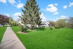 2302 Robin Ln, Elgin, IL 60123 - Photo 30