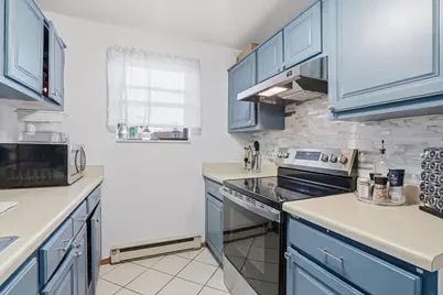 1367 N Winslowe Drive #204, Palatine, IL 60074 - Photo 2