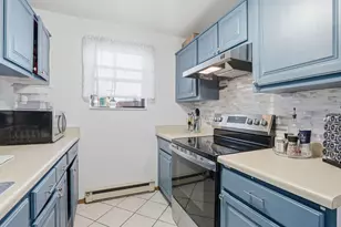 1367 N Winslowe Dr, Palatine, IL 60074 - Photo 2