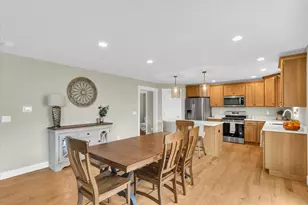 1403 Winterberry Rd, Savoy, IL 61874 - Photo 8