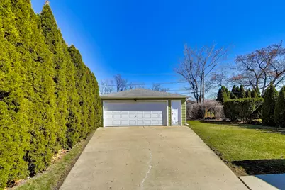 8407 N Olcott Avenue, Niles, IL 60714 - Photo 24