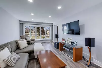 8407 N Olcott Avenue, Niles, IL 60714 - Photo 4