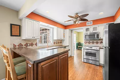 940 N Carmel Drive N, Palatine, IL 60074 - Photo 12