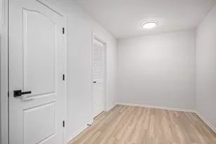 1403 Club Dr, Glendale Heights, IL 60139 - Photo 8