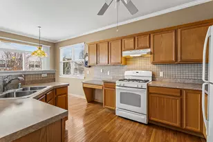 1553 Benzie Cir, Romeoville, IL 60446 - Photo 10