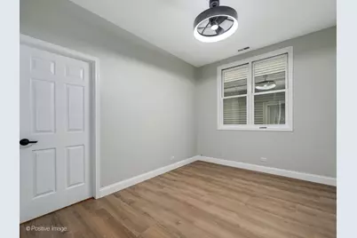 3033 N Racine Avenue #2, Chicago, IL 60657 - Photo 10