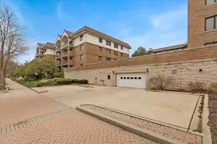 5 S Pine St, Mount Prospect, IL 60056 - Photo 28