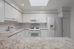 5 S Pine St, Mount Prospect, IL 60056 - Photo 10