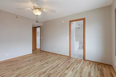 5 S Pine Street #509, Mount Prospect, IL 60056 - Photo 16