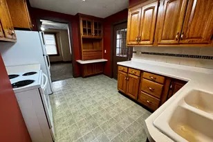 309 E Oak St, Fairbury, IL 61739 - Photo 6