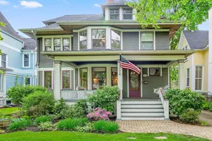 112 S Waiola Ave, La Grange, IL 60525 - Photo 2