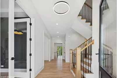 286 N Indiana Avenue, Elmhurst, IL 60126 - Photo 10