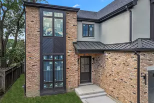 286 N Indiana Ave, Elmhurst, IL 60126 - Photo 16