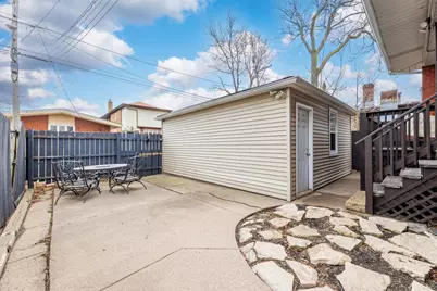 7251 S Paxton Avenue, Chicago, IL 60649 - Photo 32