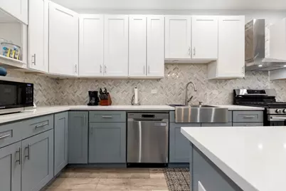 7251 S Paxton Avenue, Chicago, IL 60649 - Photo 8