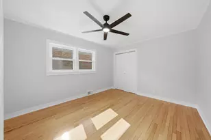 10537 S Rhodes Ave, Chicago, IL 60628 - Photo 6