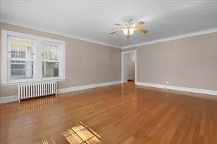 811 Dobson St, Evanston, IL 60202 - Photo 4