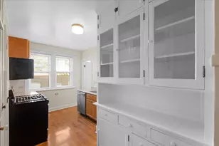 811 Dobson St, Evanston, IL 60202 - Photo 8