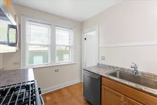 811 Dobson St, Evanston, IL 60202 - Photo 6