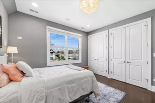 1024 Prairie Lawn Rd, Glenview, IL 60025 - Photo 30