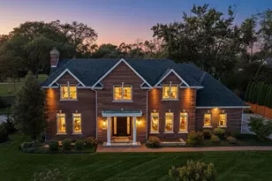 1024 Prairie Lawn Rd, Glenview, IL 60025 - Photo 2