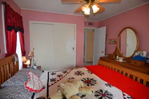 104 N Pleasant Rd, Lake Zurich, IL 60047 - Photo 10